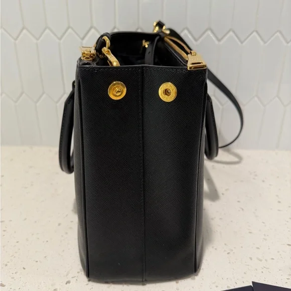 Authentic Prada large Saffiano Leather Bag -  (Retails for $5100) - Picture 13 of 16